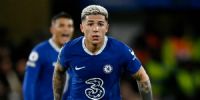 Enzo Fernández con el número 5 del Chelsea.