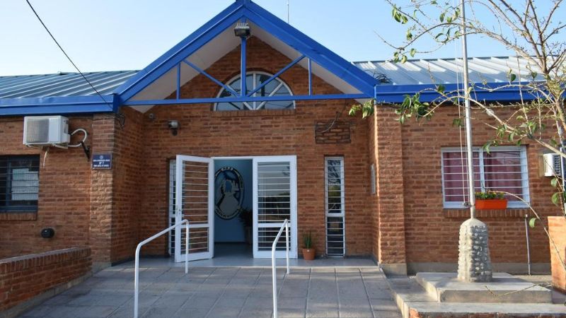 Una joven denunció que su hermano le robó hasta las sillas