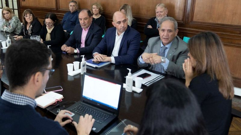 Los bancarios se declaran en alerta y movilización