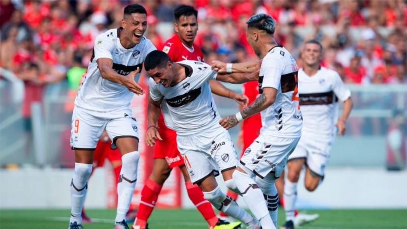 Gran victoria de Platense sobre Independiente