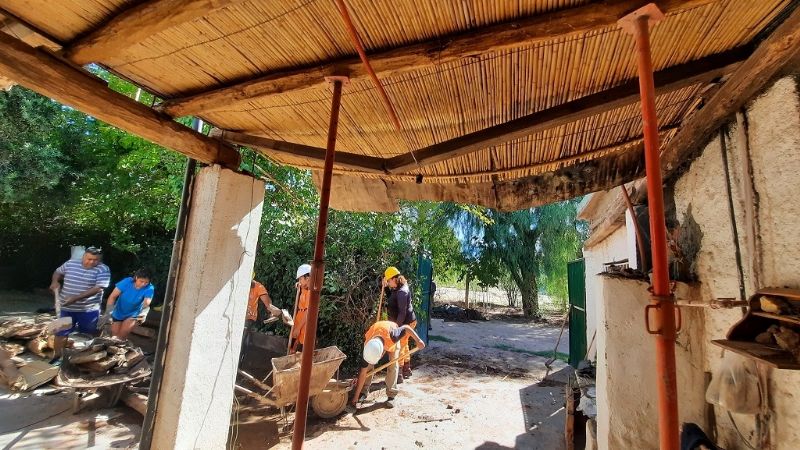 Colapsó el techo de una vivienda