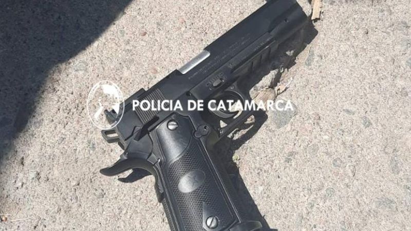 Le quitaron una pistola aire comprimido