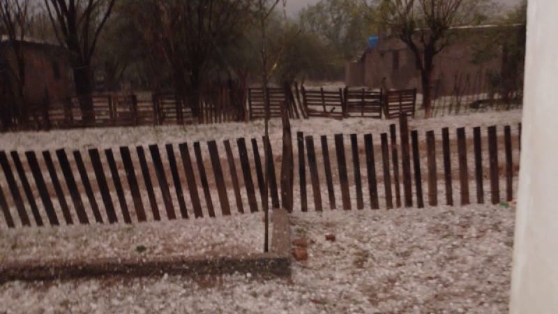 Caos: el granizo llegó a La Paz