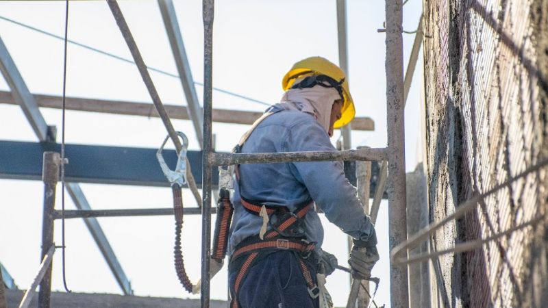 Raúl recorrió el avance de obra del   nuevo edificio del Tribunal de Cuentas