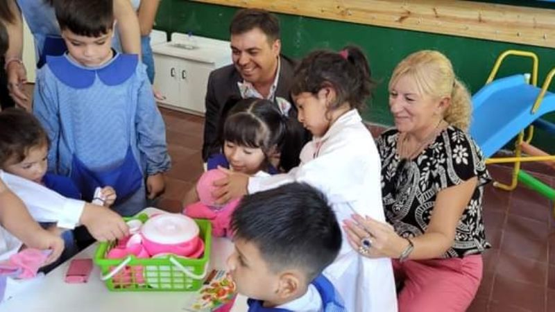Histórica inauguración de un jardín de infantes en Los Altos