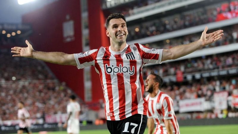 River goleó y es escolta; ganaron Estudiantes y Racing