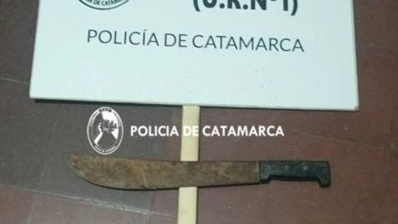 Lo amenazó con un machete