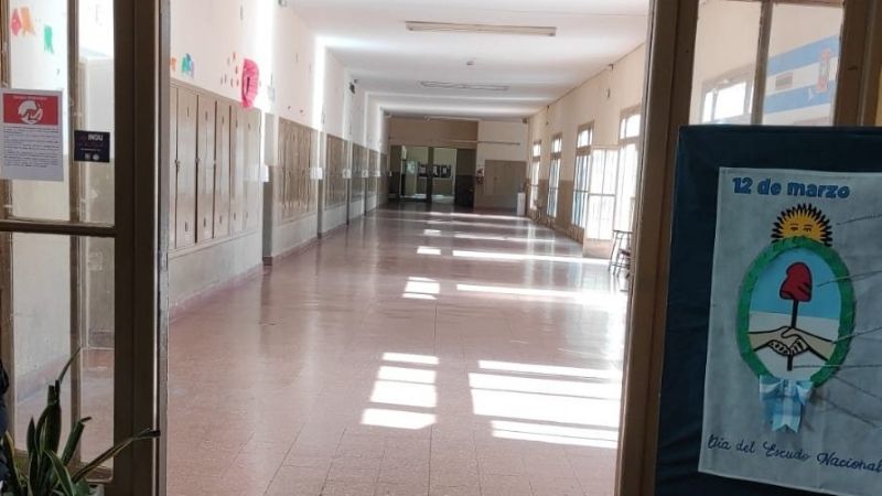 Nivel preuniversitario, paralizado; UNCA con escasa actividad