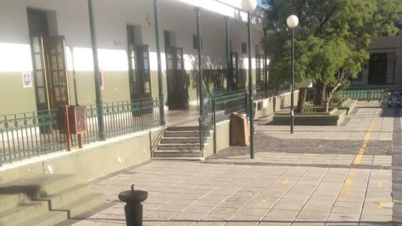 Nivel preuniversitario, paralizado; UNCA con escasa actividad