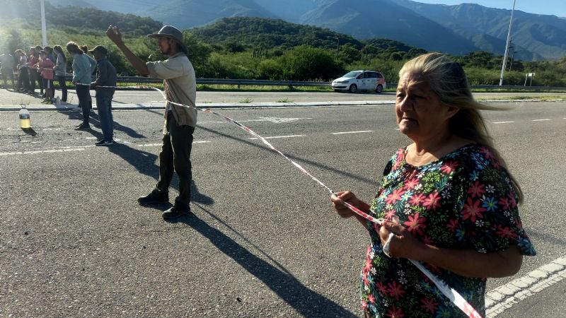 Pobladores de Palo Labrado cortan ruta por falta de agua