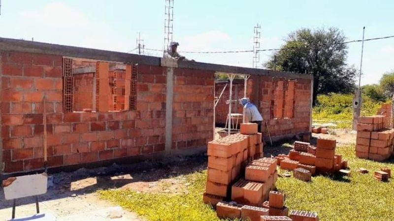 Refaccionan y amplían escuelas en Los Altos