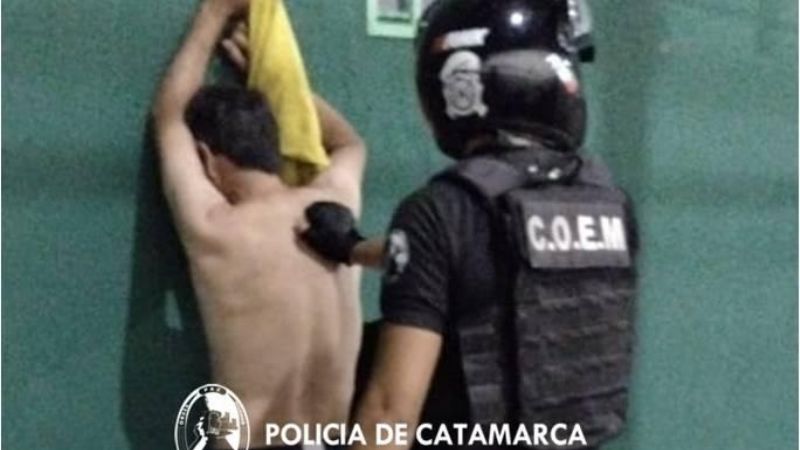 No se pudo: quedó filmado cuando intentaba robar un auto