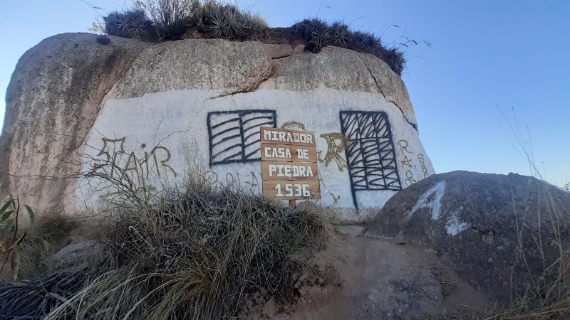 Recomiendan subir de día a una montaña en Belén