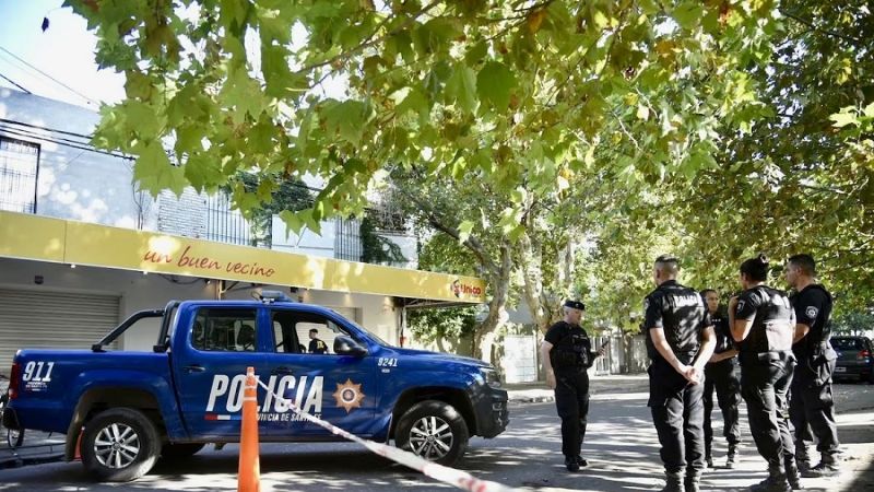 Amenaza narco a Messi, en balacera a supermercado