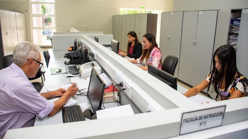 Raúl habilitó el nuevo edificio donde  funcionarán las Fiscalías de Instrucción