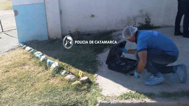 Una pareja de jóvenes acuchillaron a un septuagenario