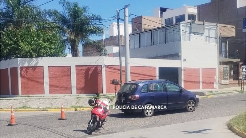 Chocaron un auto y una moto