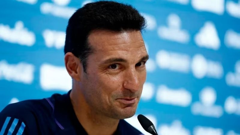 Scaloni: "La gente nos ve como héroes…”