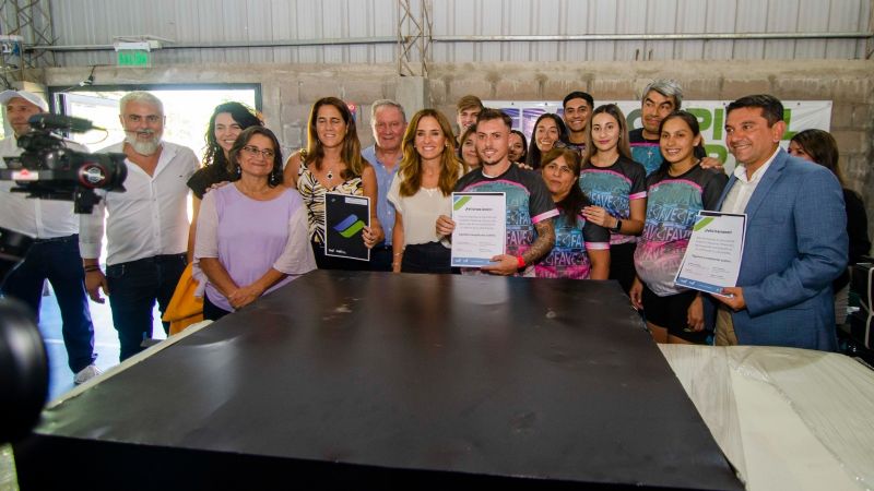 Nación entregó maquinaria y herramientas por casi $7.000.000 a emprendedores de Fray