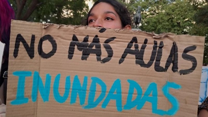 Masiva marcha de alumnos