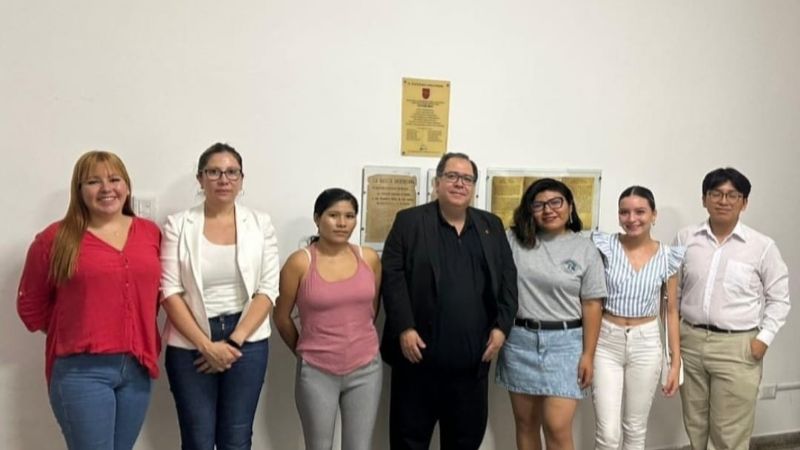 El Decano de Económicas recibió a estudiantes extranjeros