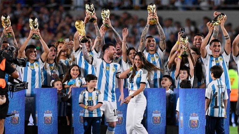 Messi le puso “la frutilla” a la fiesta de los campeones