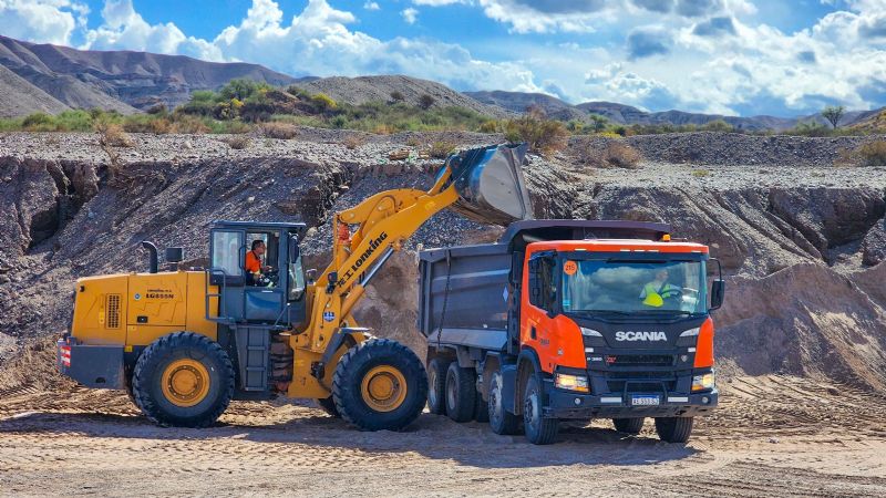 Saujil: más áreas y empresas se sumaron al operativo de la municipalidad