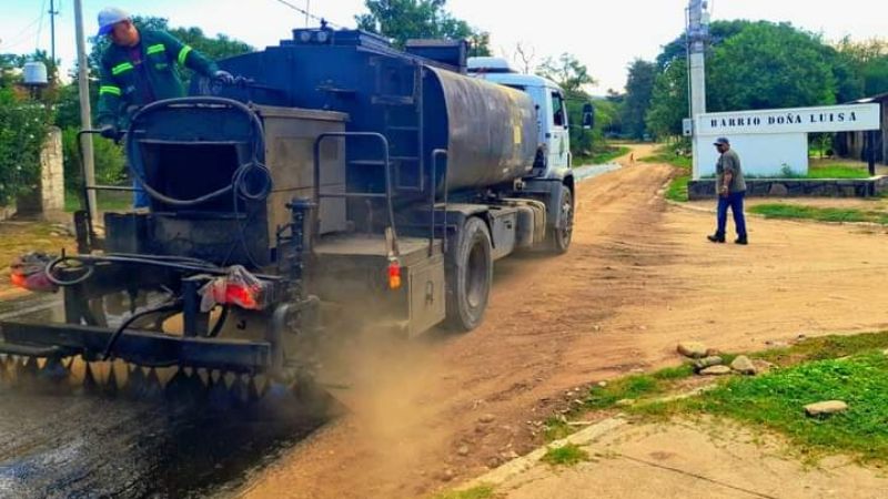 Iniciaron las obras de asfaltado en Los Altos