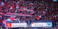 MUCHOS HINCHAS de Independiente estuvieron La Plata alentando a su equipo.