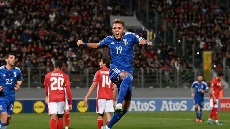 Mateo Retegui volvió a convertir para Italia