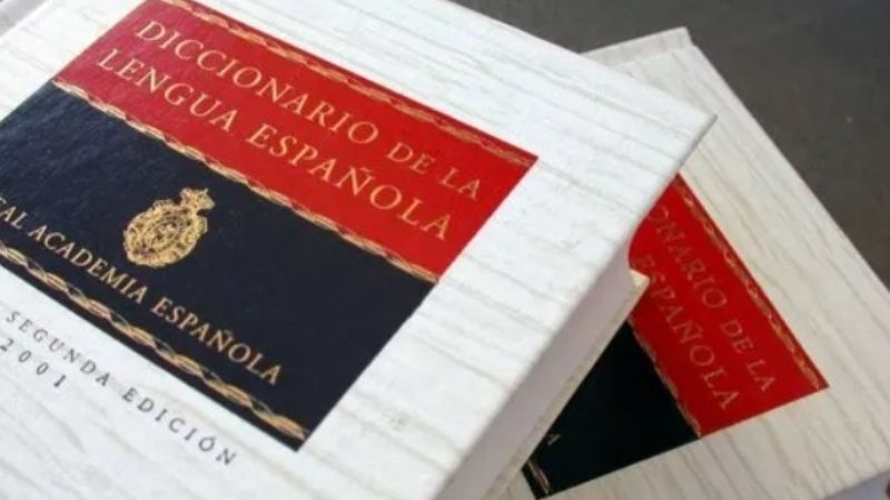 "Wiski", "jol" y "jáquer", las nuevas recomendaciones de la RAE