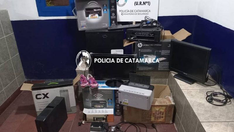 Secuestró a un taxista y lo obligó a llevar un botín