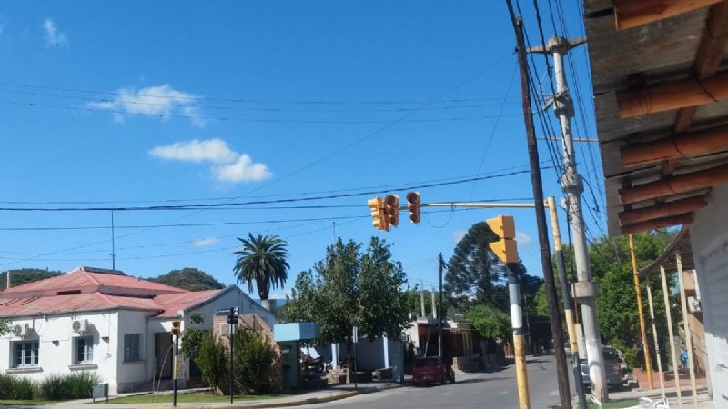 UCR: “Seguimos exportando humo al exterior”