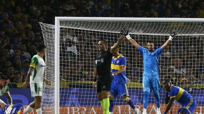 Boca no pudo con Defensa, que es líder