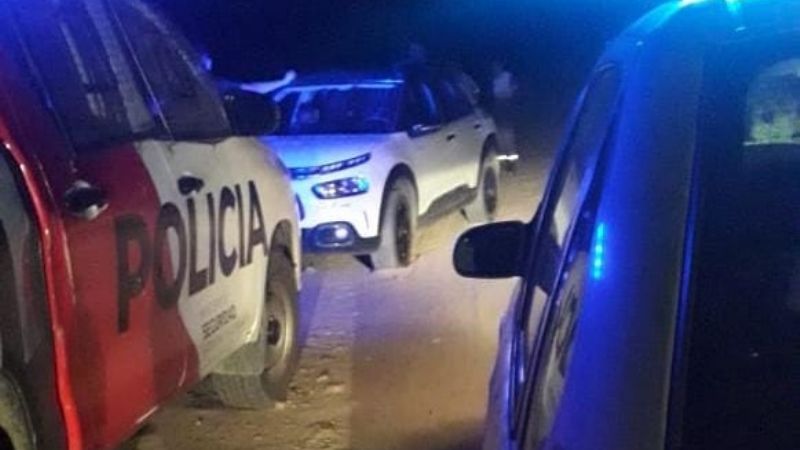 Sorprendieron a un automovilista cuando arrojaba basura en el Hueco Verde