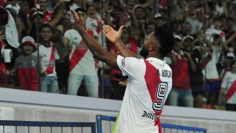 River goleó a Racing de Córdoba y está en 16vos.