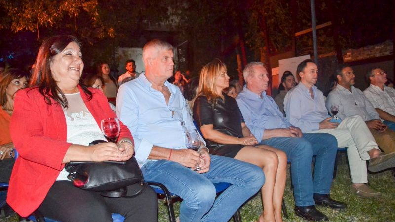 Roxana Paulón presentó el vino La Indómita en SFVC