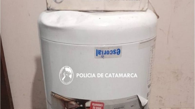 Llevaba un termotanque a pie