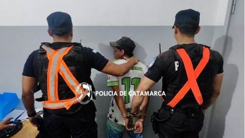 Con 20 años le pegó a su novia de 17 años