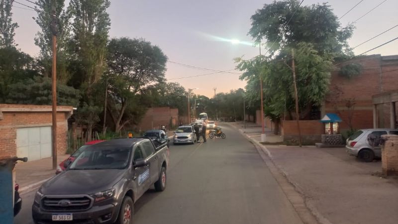 Docentes y padres cortaron la ruta 40 en Santa María