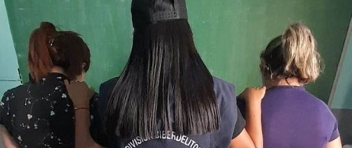 Dos mujeres detenidas por el robo de una moto