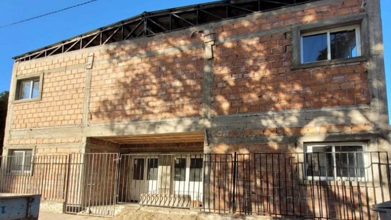Trabajan para la construcción del  salón parroquial en La Chacarita