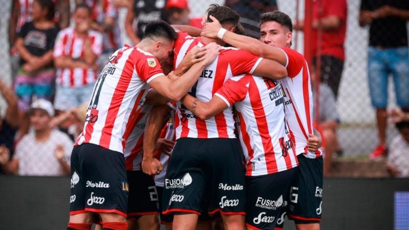 El “Bicho” ganó goleando y el Guapo” con “ayudín”