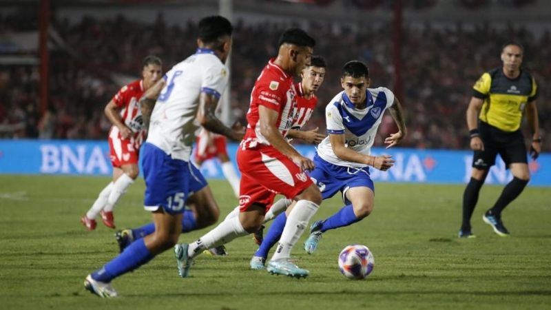 Defensa golea y arrima; triunfazo de Instituto