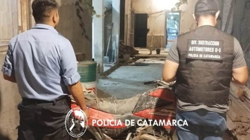 En un taller, secuestran una moto robada