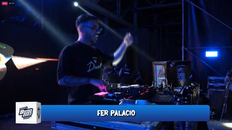 Convocante apertura de las presentaciones de buzos de la mano de Fer Palacio