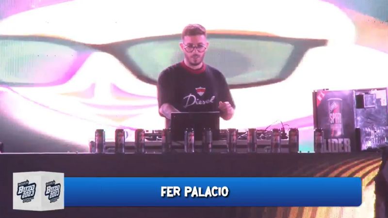 Convocante apertura de las presentaciones de buzos de la mano de Fer Palacio