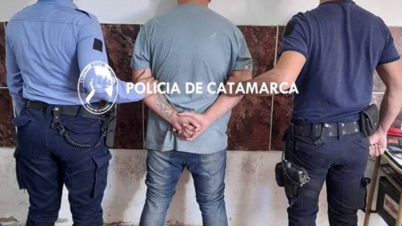 Colisionó contra una columna y dejó a la localidad sin electricidad