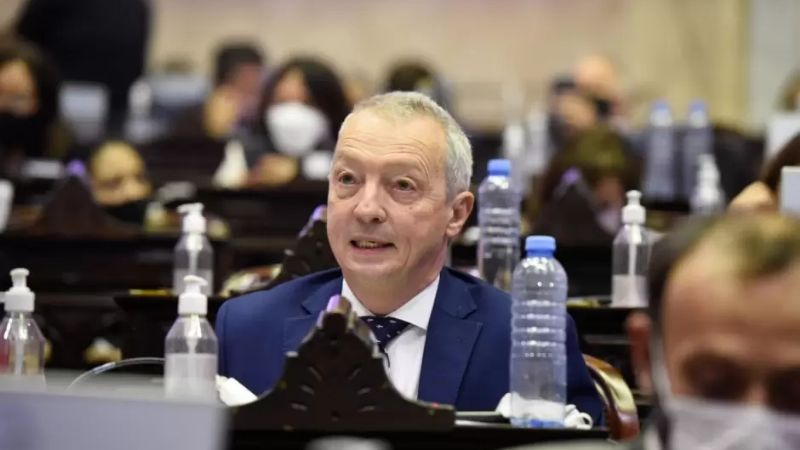 Rubén Manzi participará de encuentros en el exterior