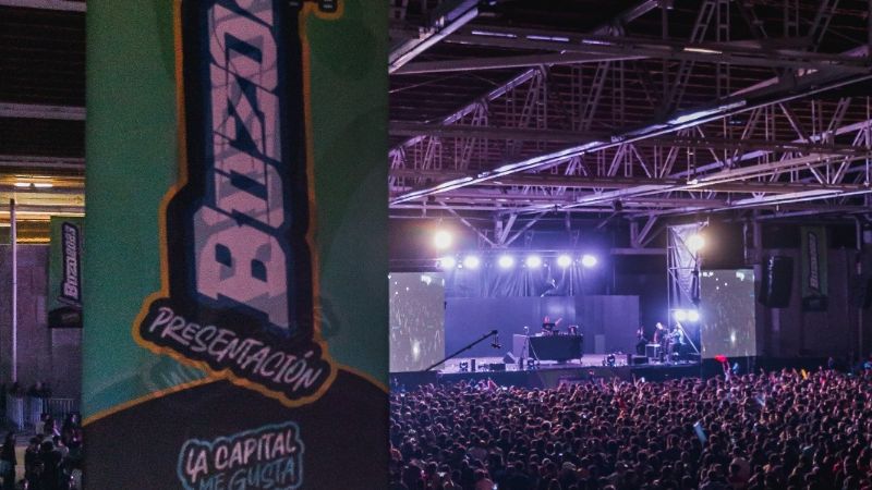 Una multitud en el lanzamiento de la Fiesta de los Buzos 2023